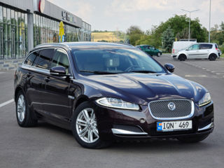 Jaguar XF foto 2