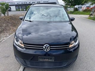 Volkswagen Touran foto 2