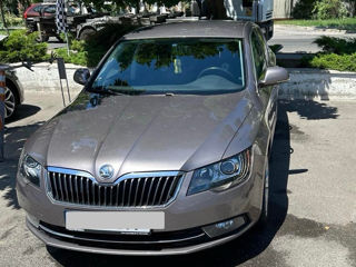 Skoda Superb foto 1