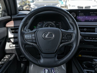 Lexus UX foto 10