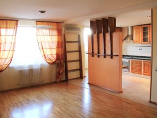 Se oferă spre vinzare apartament cu 2 nivele in sec.Buiucani , str.Belinski ! foto 5