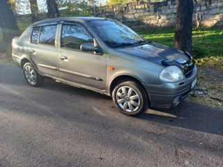 Renault Clio foto 6