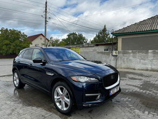 Jaguar F-PACE foto 2