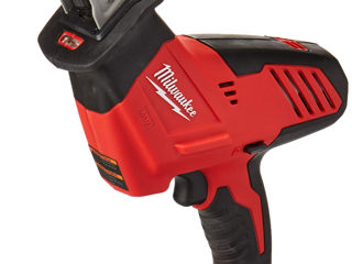 Milwaukee 2625-20 сабельная пила foto 2