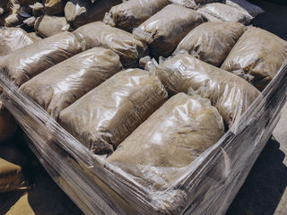 Nisip cernut in saci 30kg/petris in saci 35kg ,ciment  in saci m400, m500 40kg/sac foto 3