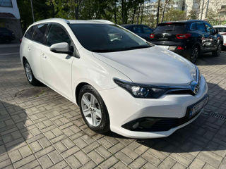 Toyota Auris foto 1