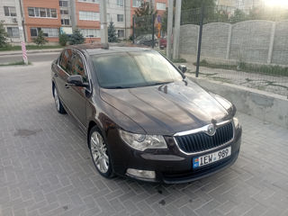 Skoda Superb foto 1