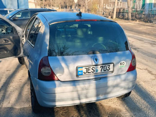 Renault Clio foto 2