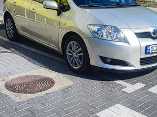 Toyota Auris foto 2