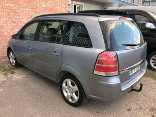 Opel Zafira foto 4