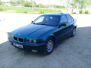 BMW 3 Series foto 1