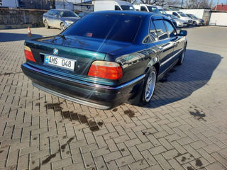 BMW 7 Series foto 10