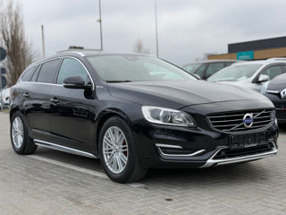 Volvo V60 foto 2