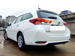 Toyota Auris foto 4