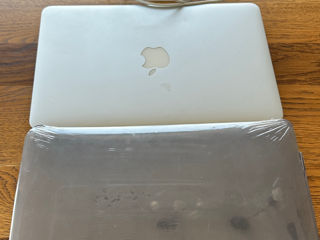 Apple MacBook Air 13.3in Laptop 1.7GHz Core i7 , 8GB RAM, 121 GB, anul 2013 foto 2