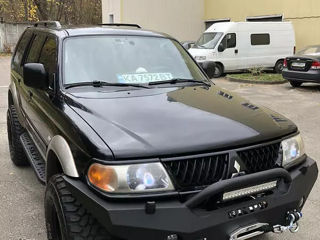 Mitsubishi Pajero Sport foto 2