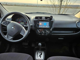 Mitsubishi Mirage foto 6