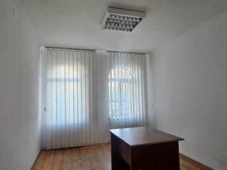 Oficiu 220 m2 / Centru / str.Bucuresti foto 9