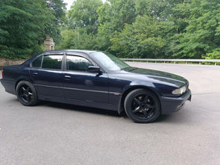 BMW 7 Series foto 7