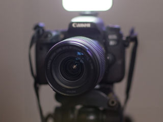 Canon EOS 77D+canon EF -s 18-135 is USM foto 4