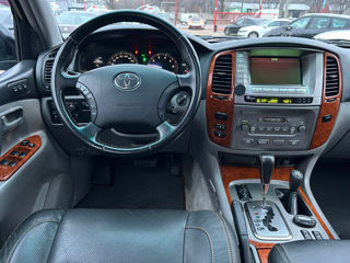 Toyota Land Cruiser foto 8