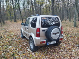 Suzuki Jimny foto 3