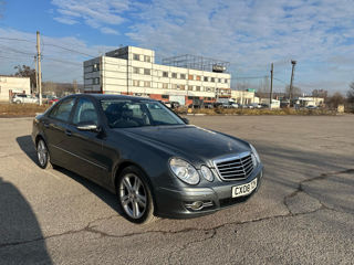 Mercedes E-Class foto 2