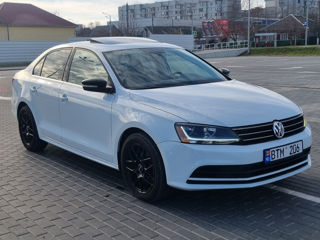 Volkswagen Jetta foto 2