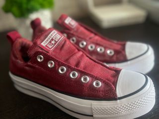 Продам Convers, оригинал,200 лей