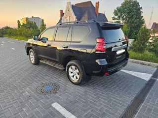 Toyota Land Cruiser Prado foto 2