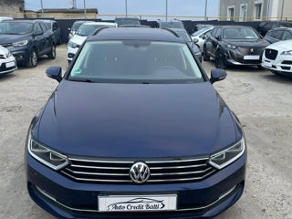 Volkswagen Passat foto 2