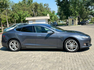 Tesla Model S foto 4