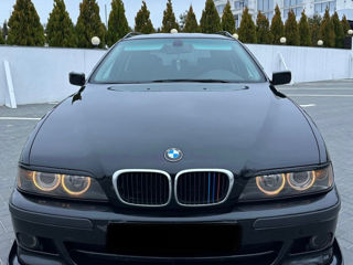 BMW 5 Series foto 3