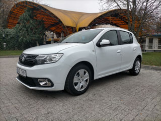 Dacia Sandero foto 2