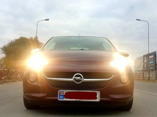 Opel Adam foto 1