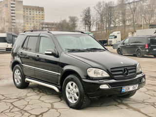 Mercedes M-Class foto 2