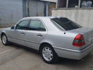 Mercedes C-Class foto 2