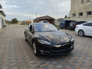 Tesla Model S foto 2