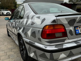 BMW 5 Series foto 7