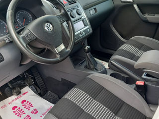 Volkswagen Touran foto 5