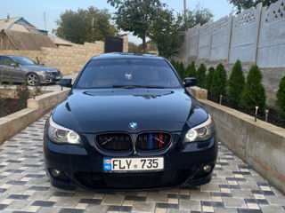 BMW 5 Series foto 1