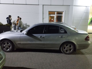 Mercedes E-Class foto 1