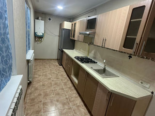 Apartament cu 3 camere, 75 m², Centru, Ungheni foto 3