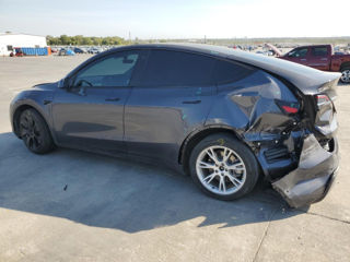 Tesla Model Y foto 9