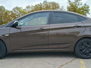 Hyundai Accent foto 7