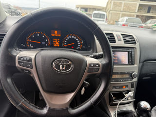 Toyota Avensis foto 3