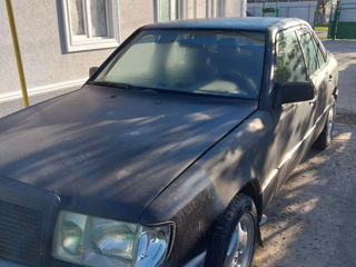 Mercedes Series (W124) foto 4