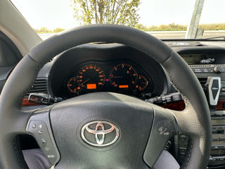 Toyota Avensis foto 8