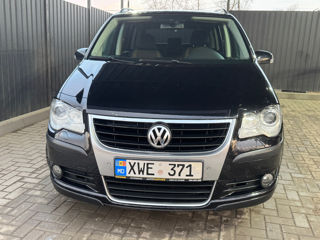 Volkswagen Touran foto 8