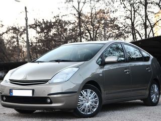 Toyota Prius foto 1